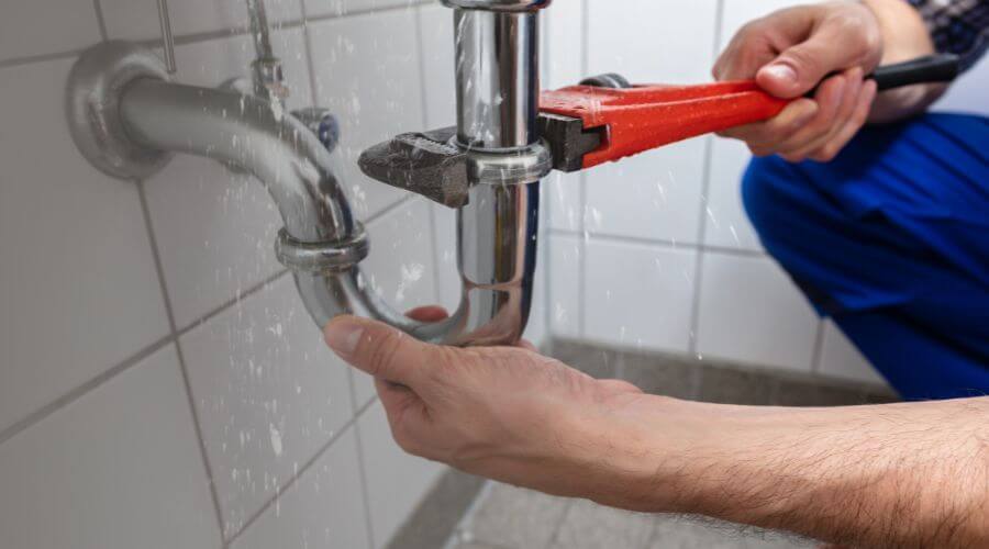 Expert burst pipe repair services in Alton, MO